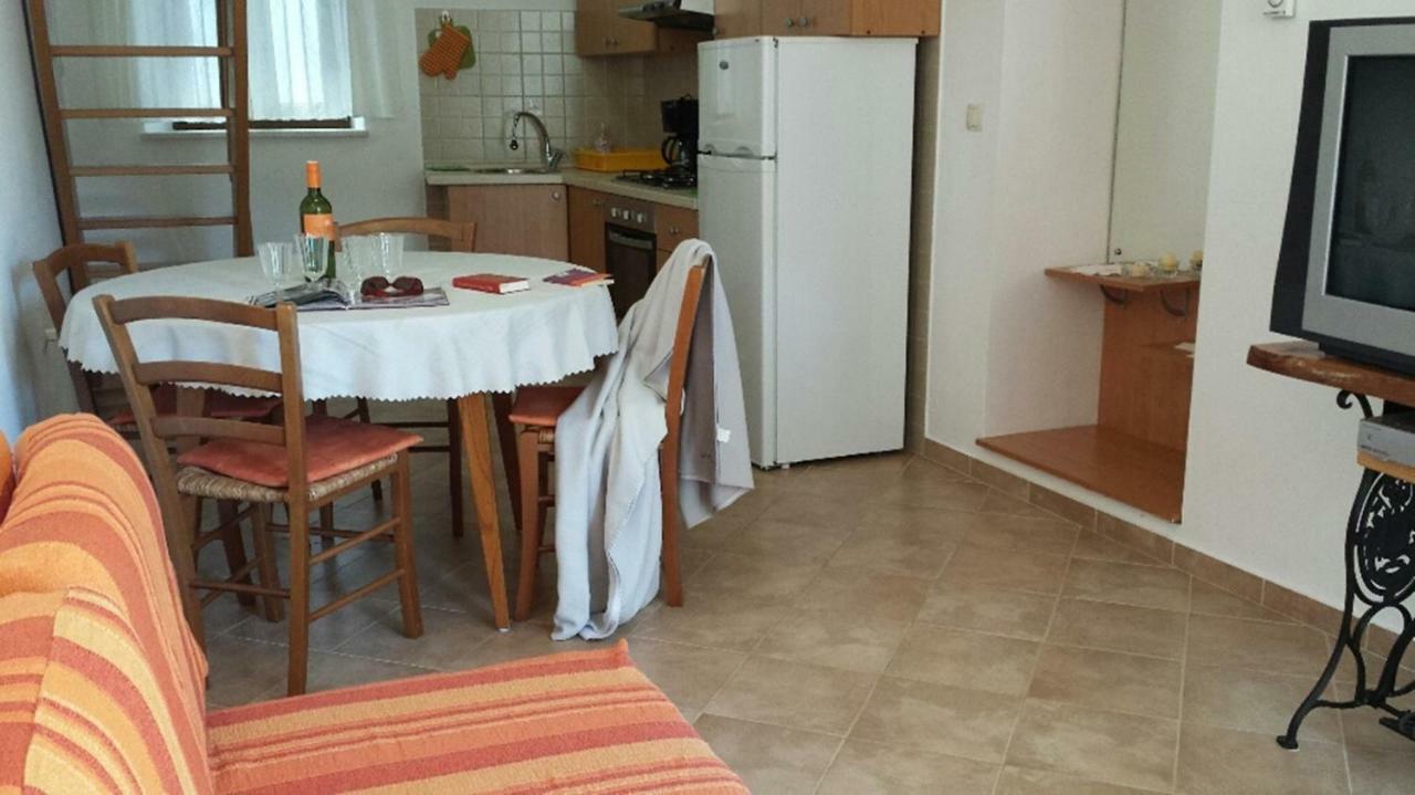 Apartment Vedran - Brsec Old Town Bagian luar foto