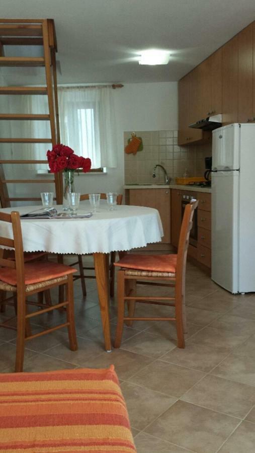 Apartment Vedran - Brsec Old Town Bagian luar foto